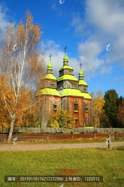 鄉(xiāng)村教堂秋季景觀