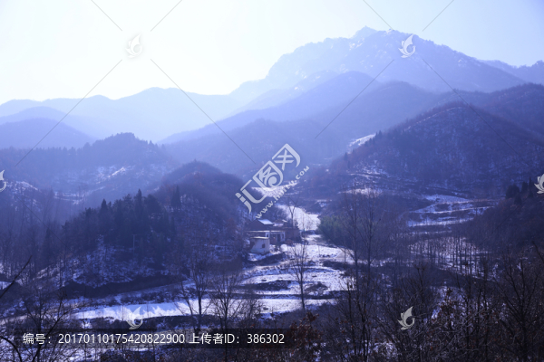 有雪的山區(qū)