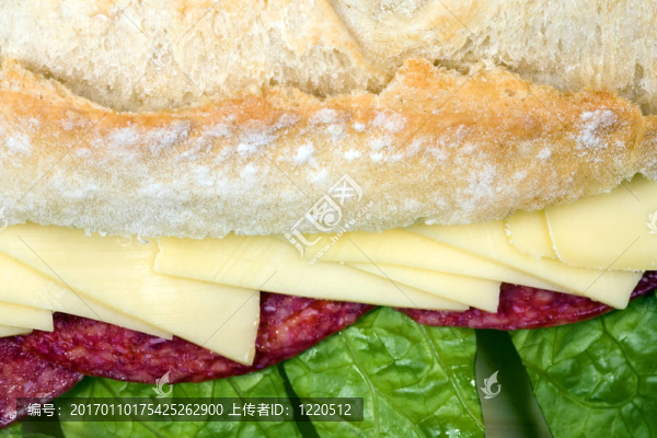 意大利臘腸三明治