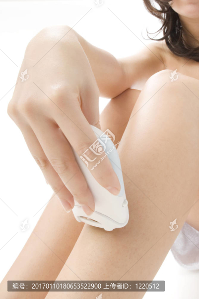 手和剃刀