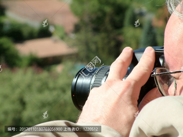 攝影師-匯圖網(wǎng) www.fosd68.com 攝影師