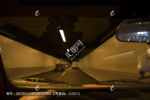 通過隧道