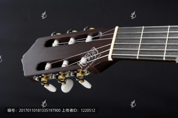 吉他