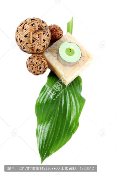 綠葉；肥皂和蠟燭
