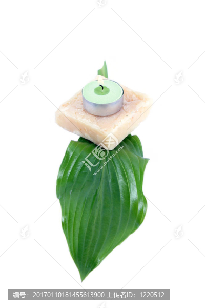 綠葉；肥皂和蠟燭