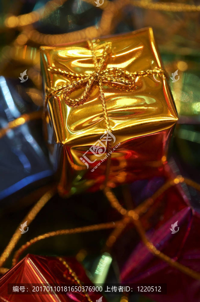 金色的圣誕禮物