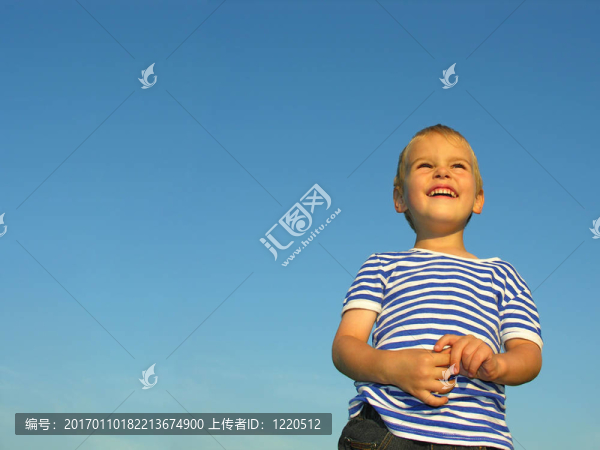 藍(lán)色天空的孩子