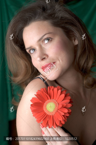 紅色的Gerber女士