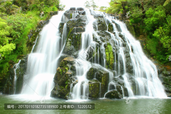 瀑布