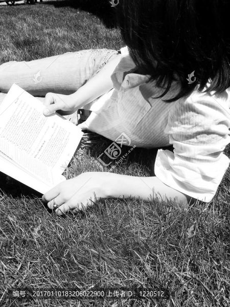 讀書(shū)的女孩