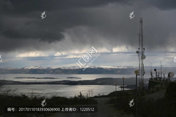 惡劣天氣下的天線