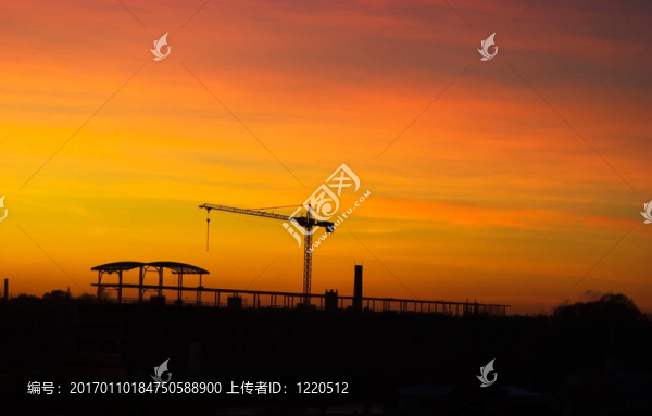 日落塔式起重機