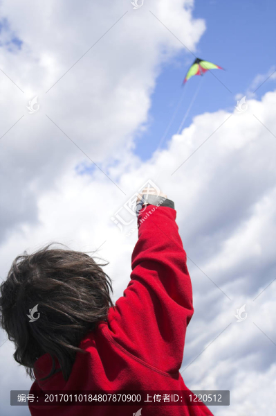 青少年放風(fēng)箏