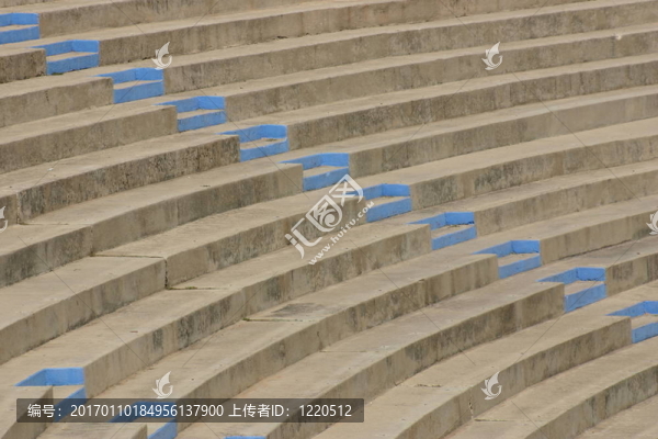 在看臺(tái)上-匯圖網(wǎng) www.fosd68.com 在看臺(tái)上