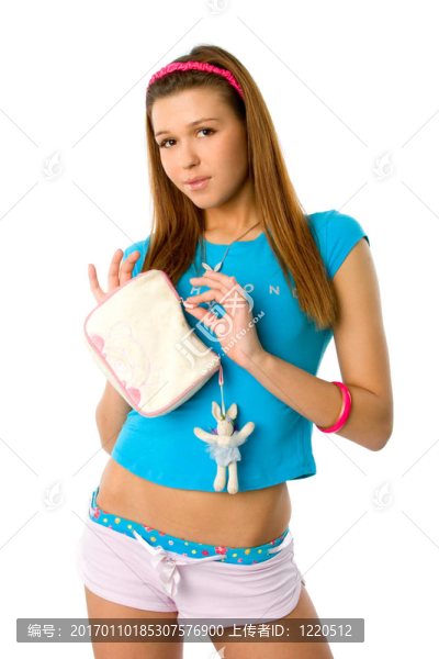 可愛(ài)的女孩冒充