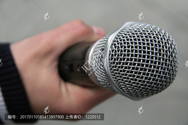 想說話嗎？