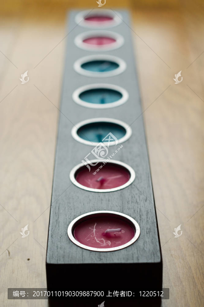 焦點(diǎn)第一蠟燭-匯圖網(wǎng) www.fosd68.com 焦點(diǎn)第一蠟燭