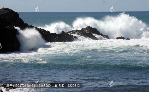 沿海粗糙的海洋-匯圖網(wǎng) www.fosd68.com 沿海粗糙的海洋