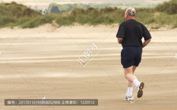 沙灘跑步
