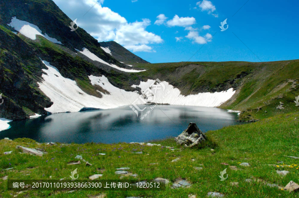 眼睛里拉；保加利亞湖；