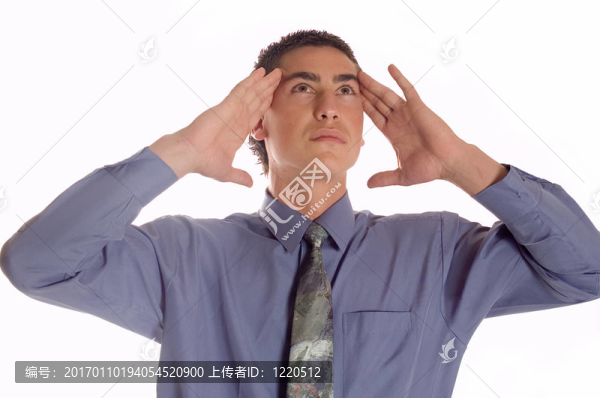 擔心的商人