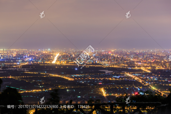 西山遠(yuǎn)眺北京城西城區(qū)夜景