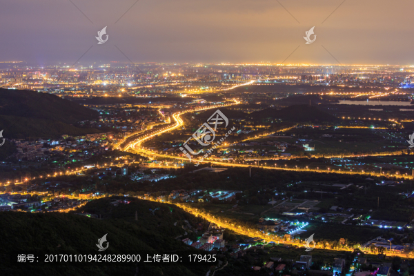 西山遠眺北京城西城區(qū)夜景