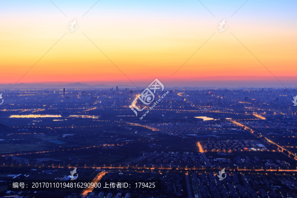 西山遠眺北京城西城區(qū)夜景
