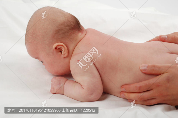 新生嬰兒按摩17