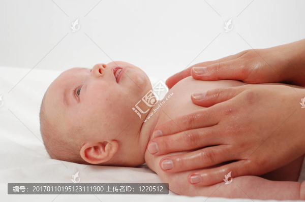 新生嬰兒按摩11