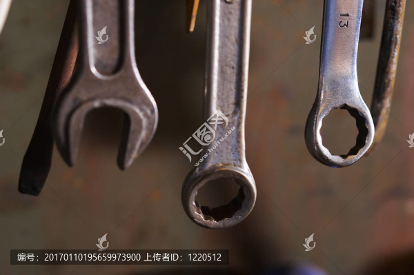 套扳手
