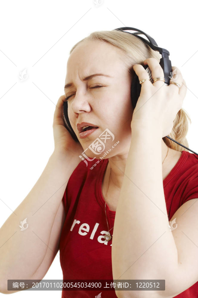 女人聽(tīng)音樂(lè)