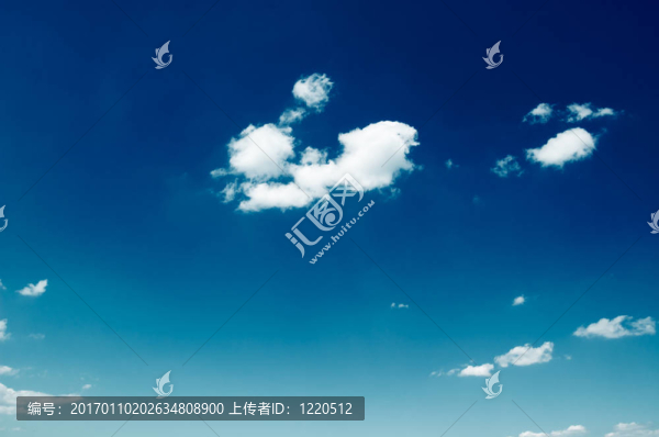 藍色天空。