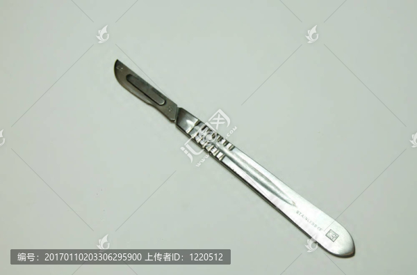 手術(shù)刀
