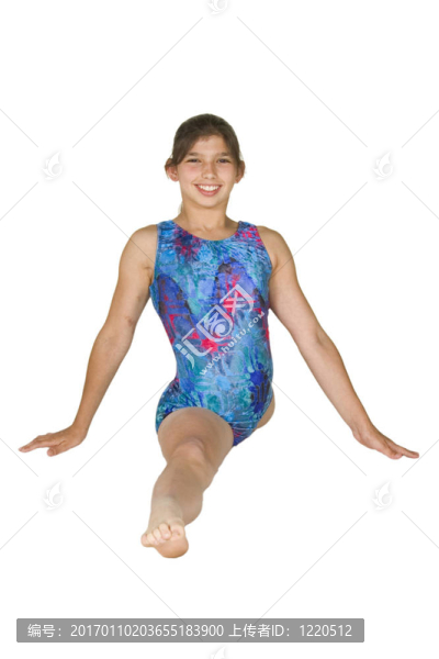 12歲的女孩在體操姿勢
