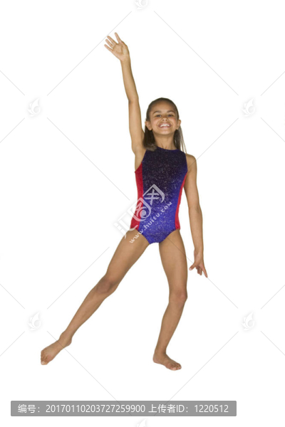 8歲的女孩在體操姿勢