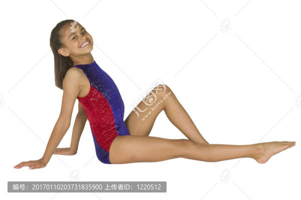 8歲的女孩在體操姿勢