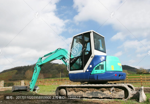 小型挖掘機(jī)