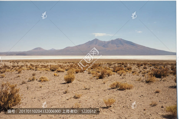 撒拉族白沙漠山；烏尤尼；玻利維亞