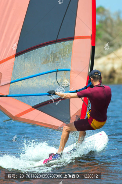 Windsurfer,17