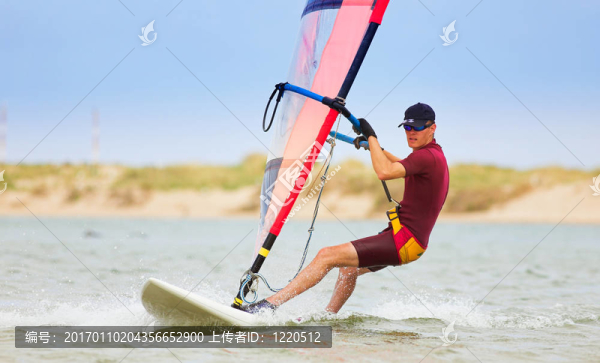 Windsurfer,27