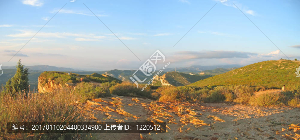 對暴民帽崖野生紅巖；卡西斯；馬賽；法國南部；全景