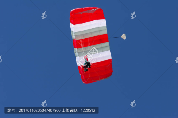 跳傘