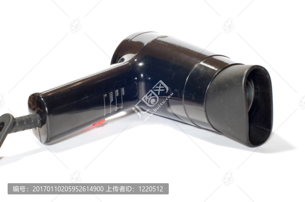 白色頭發(fā)吹風機