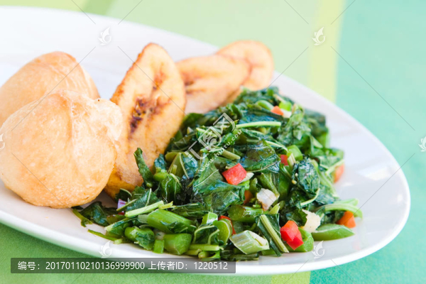 對(duì)蔬菜專(zhuān)業(yè)加勒比菜（菠菜）配炸餃子