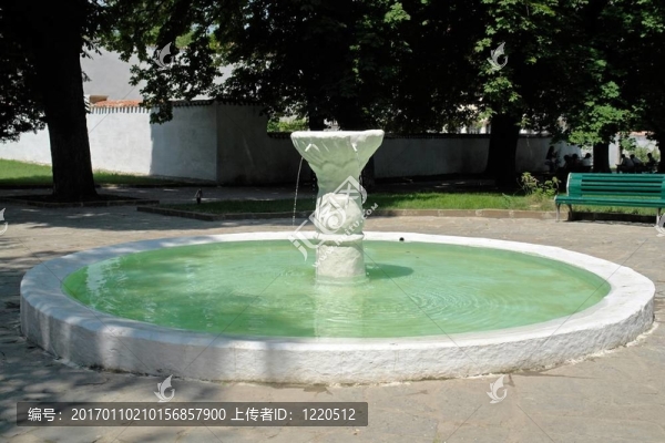 水薄的小噴泉