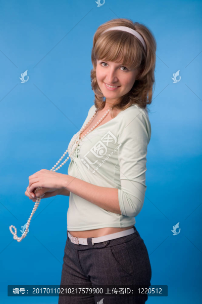 年輕的女人