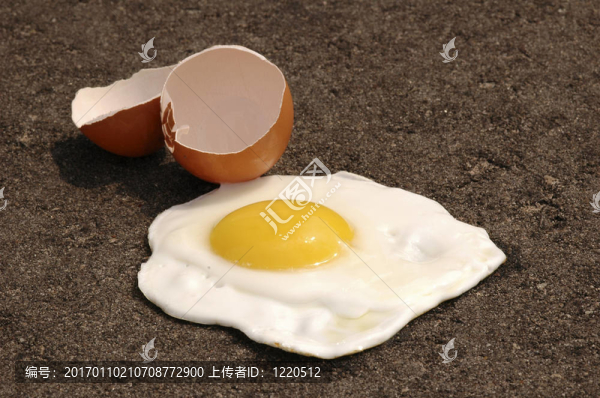 雞蛋在瀝青