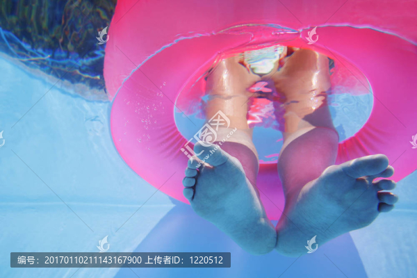 水下腳