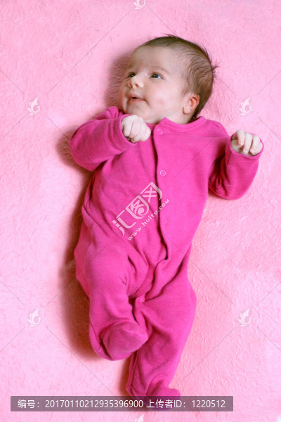 新生嬰兒的表情